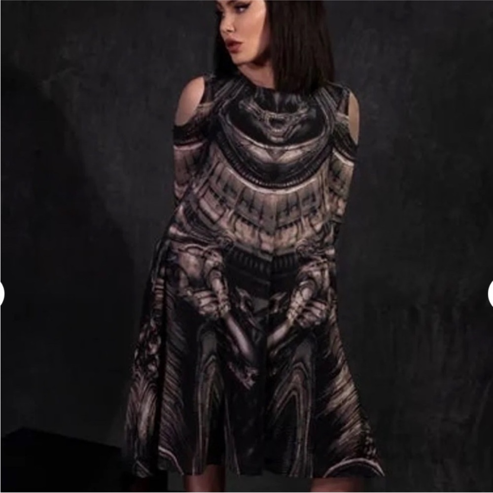 La Femme en Noir Alien Xenomorph Trapeze Dress